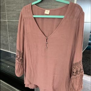 Mauve shirt with lace inset